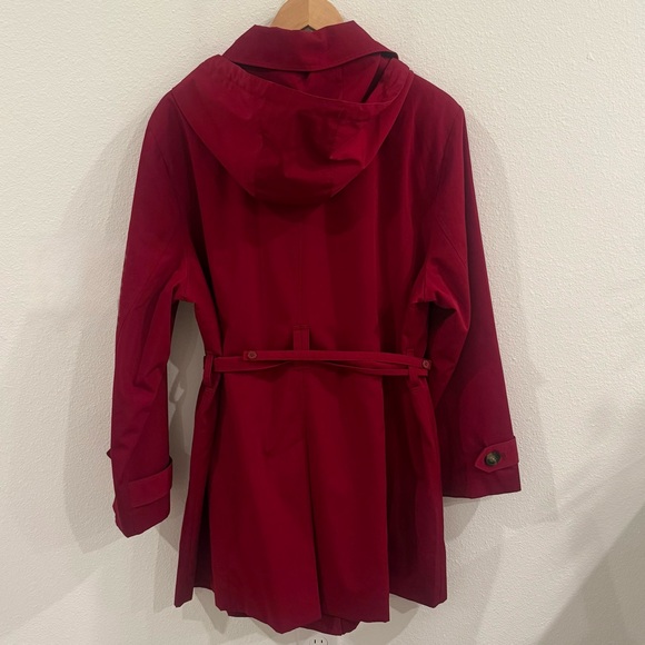 London Fog Women's XXL Red Trench Coat Belted Raincoat with detachable Hood EUC - Picture 4 of 7